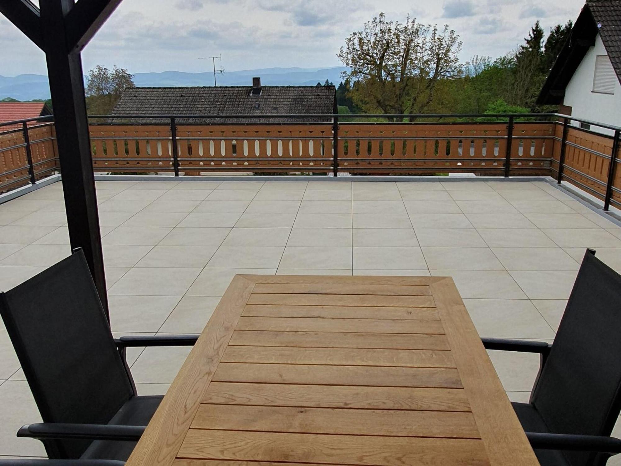 Comfortable Flat In Goerwihl With Balcony Gorwihl Buitenkant foto
